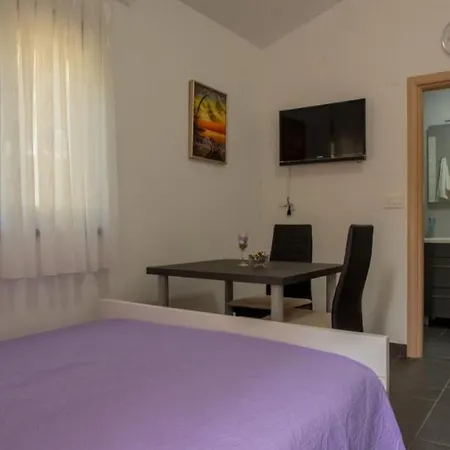 Studio Apartman Vir Exterior photo
